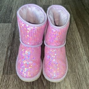 UGG TODDLER CLASSIC BOOTS